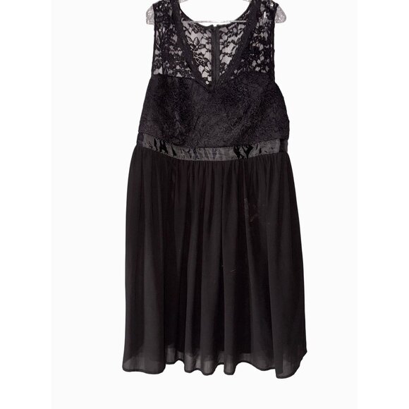 Torrid Black Lace Sleeveless Dress Size 22 With Sheer Overlay & Lined Skirt - Picture 1 of 5